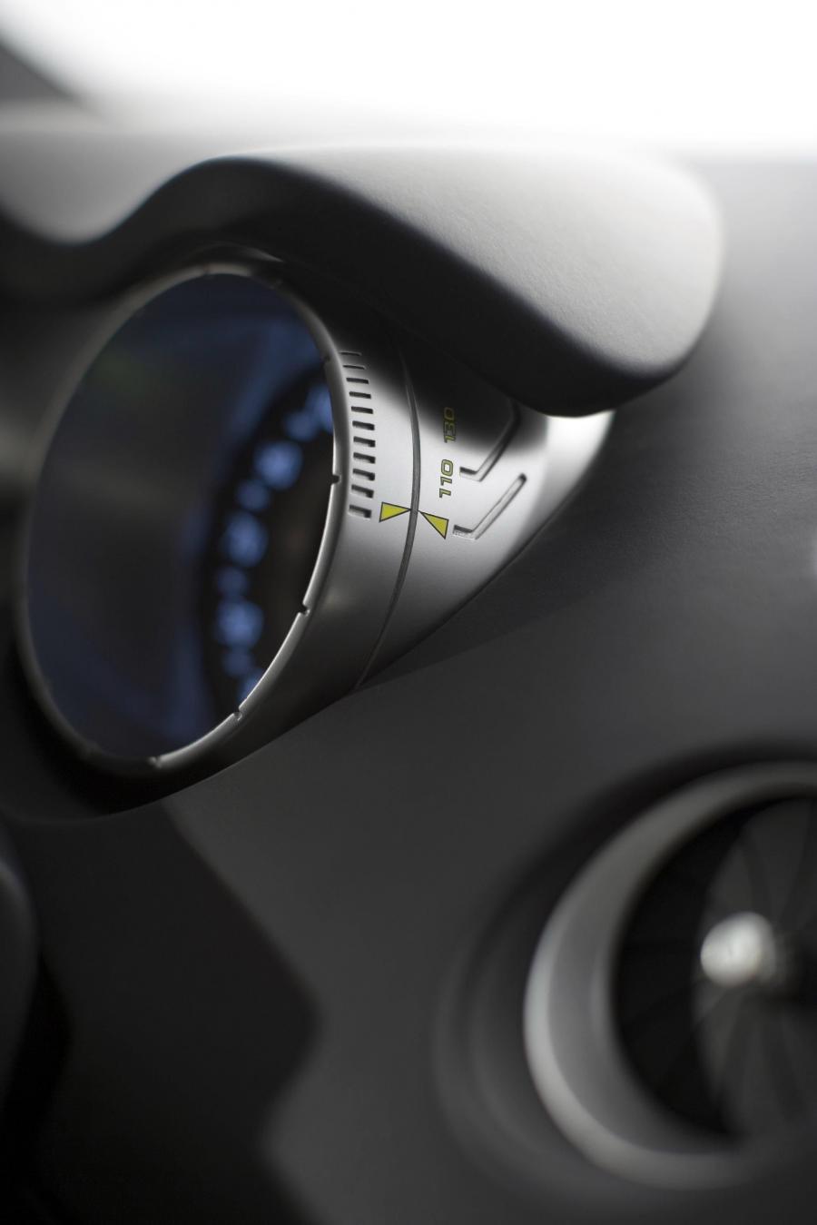  Renault Clio Grand Tour Concept 2007 года  (фото 9 из 44)